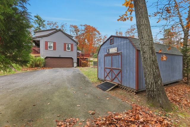 150 Stafford Hollow Rd, Monson, MA 01057