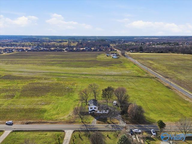 15925 Mcculley Mill Road, Athens, AL 35613