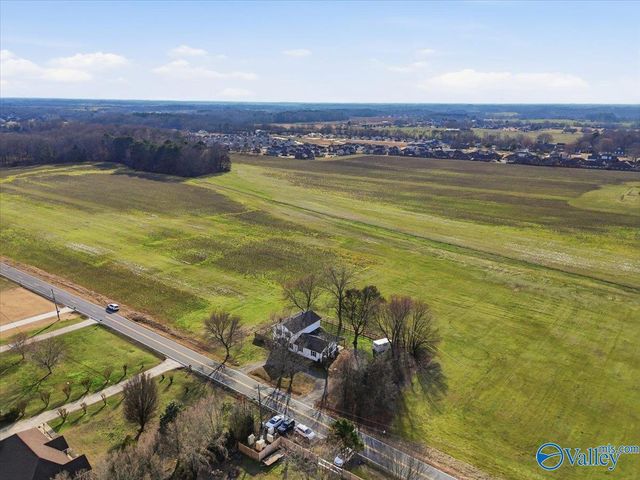 15925 Mcculley Mill Road, Athens, AL 35613