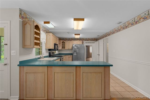 7821 S Baker Avenue, Floral City, FL 34436