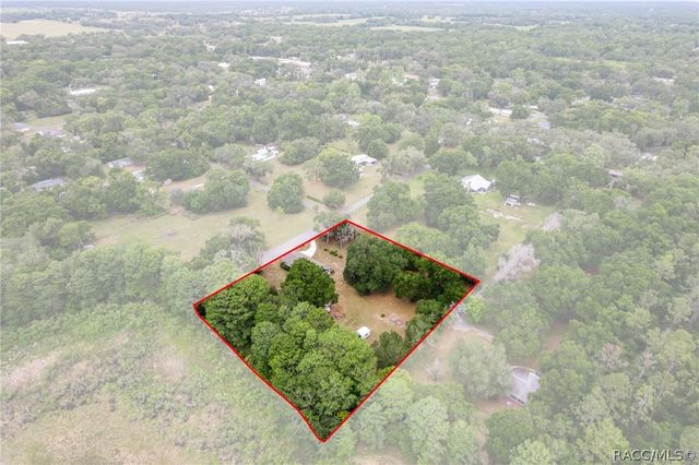 7821 S Baker Avenue, Floral City, FL 34436