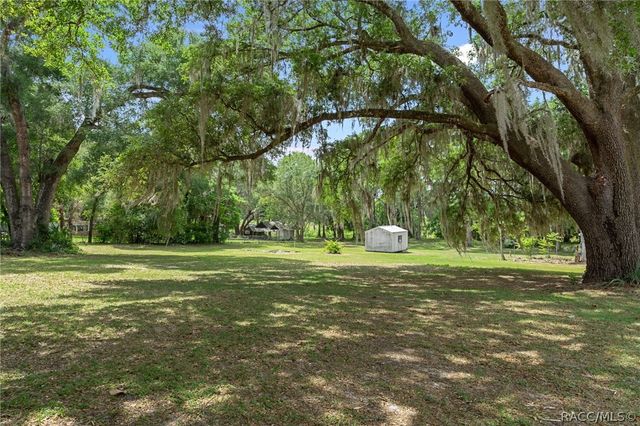 7821 S Baker Avenue, Floral City, FL 34436