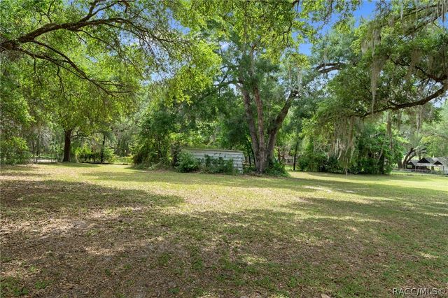 7821 S Baker Avenue, Floral City, FL 34436