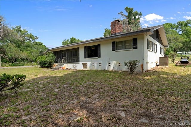 7821 S Baker Avenue, Floral City, FL 34436