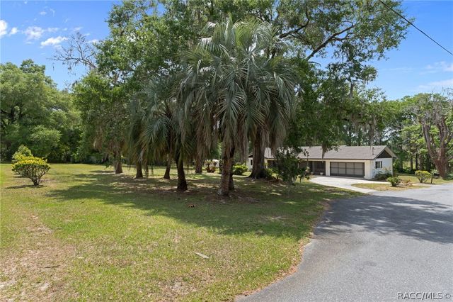 7821 S Baker Avenue, Floral City, FL 34436
