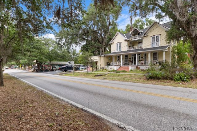7821 S Baker Avenue, Floral City, FL 34436