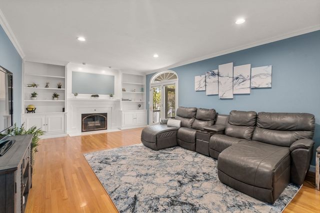 4 Knife Shop Lane, Sharon, MA 02067
