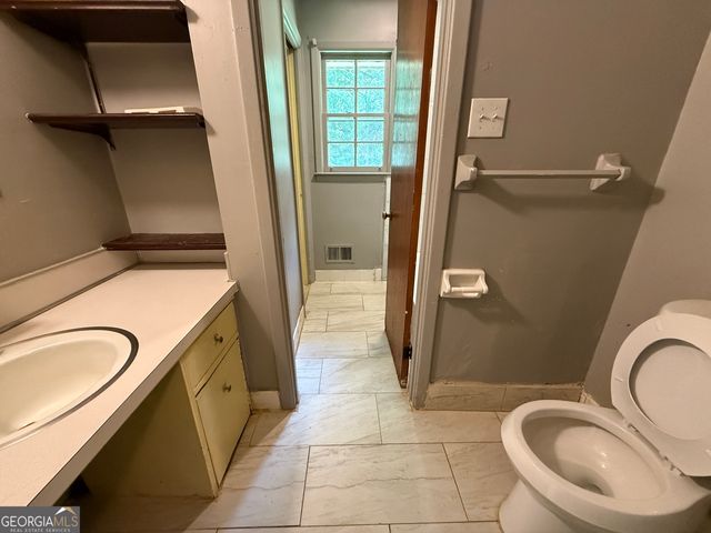 6597 King William Drive, Morrow, GA 30260