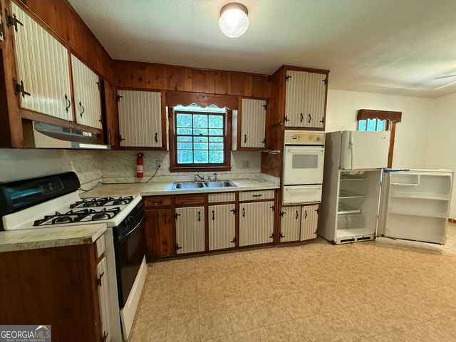 6597 King William Drive, Morrow, GA 30260