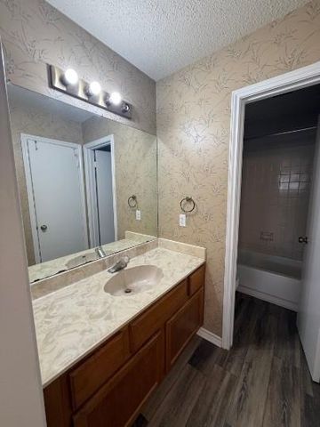 2636 Gwendolyn LN, Austin, TX 78748