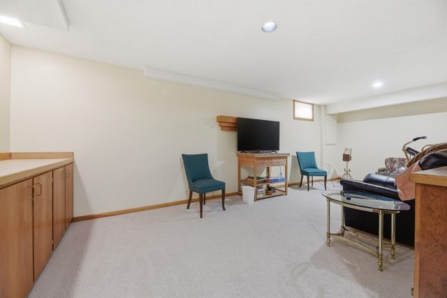 1615 HENRY Street, Council Bluffs, IA 51503