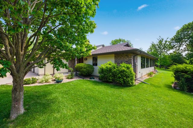 1615 HENRY Street, Council Bluffs, IA 51503