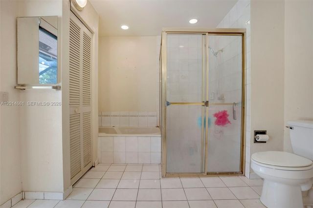 7451 NW 40th St, Lauderhill, FL 33319