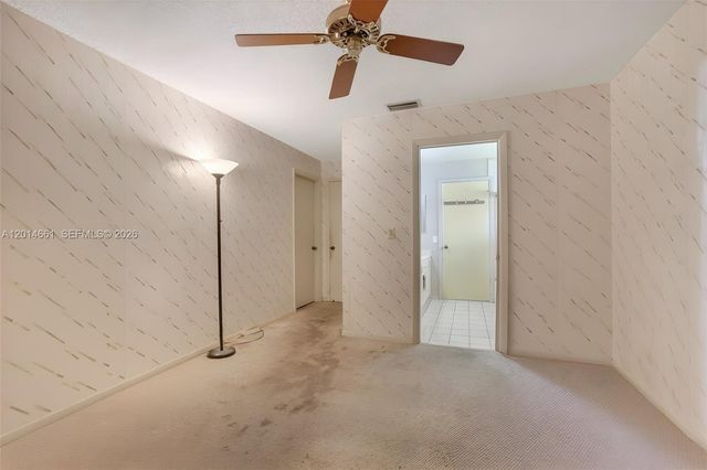 7451 NW 40th St, Lauderhill, FL 33319