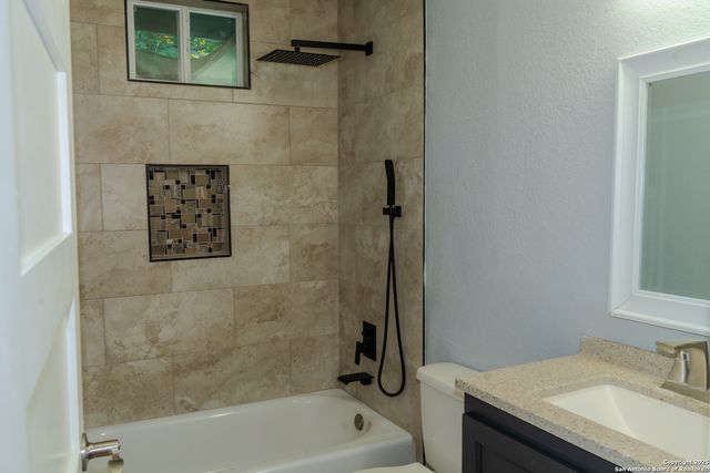 1506 W Wildwood Dr, San Antonio, TX 78201