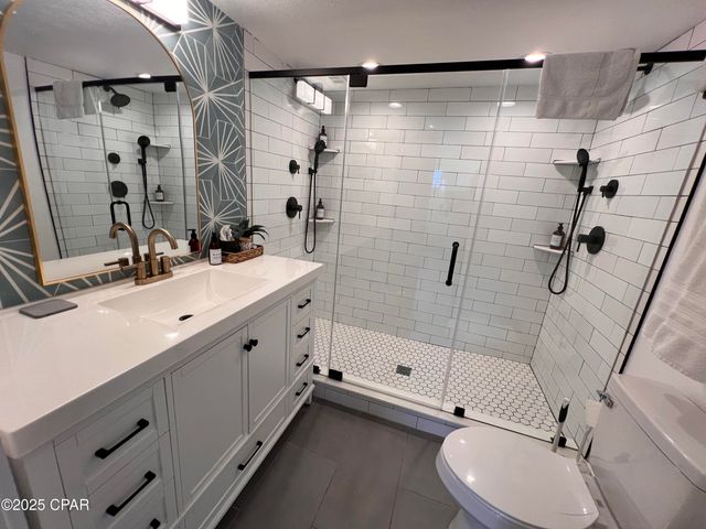 8208 Sunset Avenue, Panama City, FL 32408