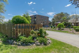 239 Mill Road 112A, Addison, IL 60101