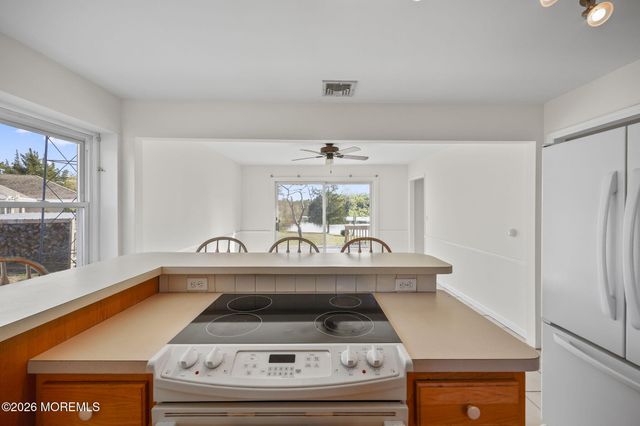 208 Lakeview Court, Forked River, NJ 08731