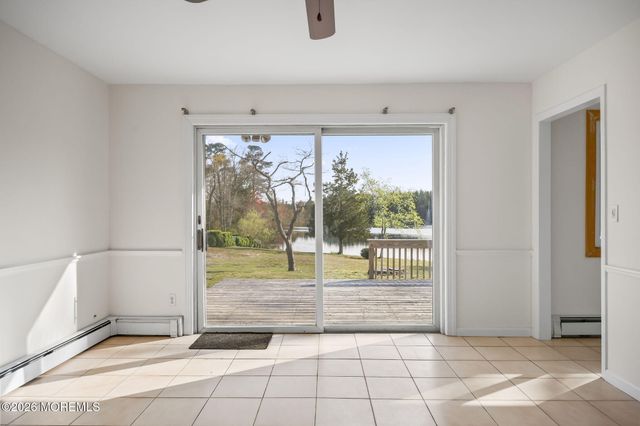 208 Lakeview Court, Forked River, NJ 08731
