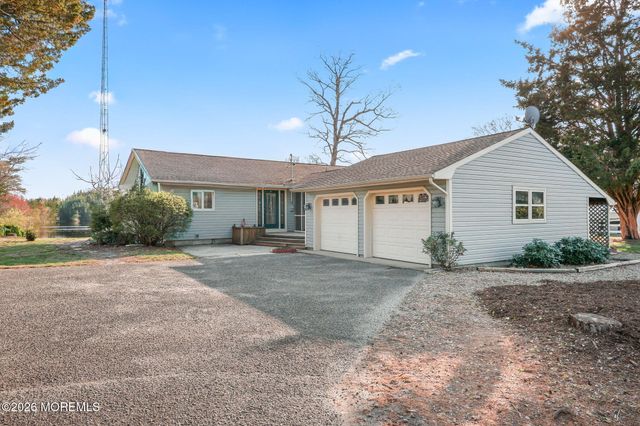 208 Lakeview Court, Forked River, NJ 08731