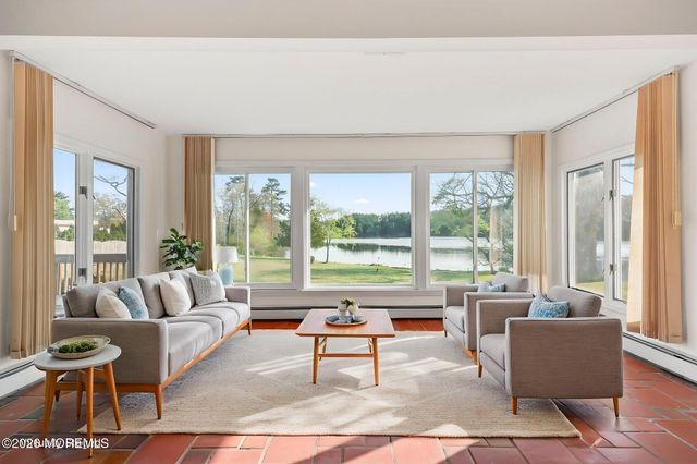 208 Lakeview Court, Forked River, NJ 08731