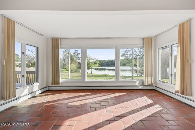 208 Lakeview Court, Forked River, NJ 08731