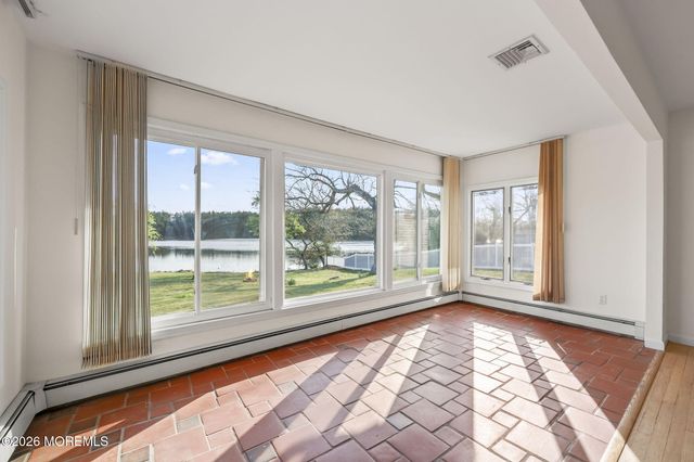 208 Lakeview Court, Forked River, NJ 08731