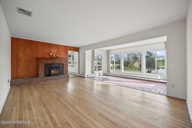 208 Lakeview Court, Forked River, NJ 08731