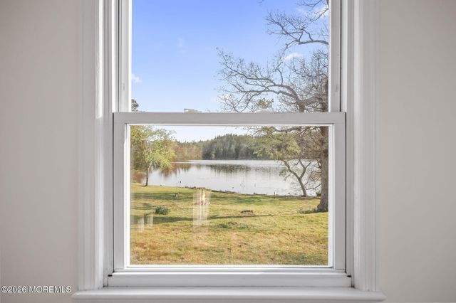 208 Lakeview Court, Forked River, NJ 08731