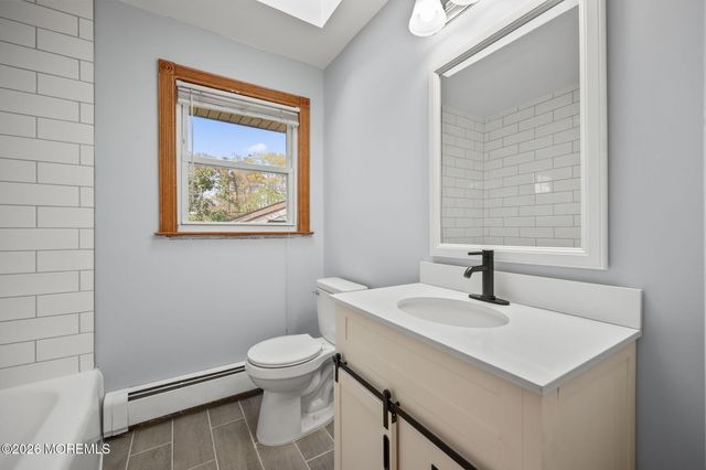 208 Lakeview Court, Forked River, NJ 08731