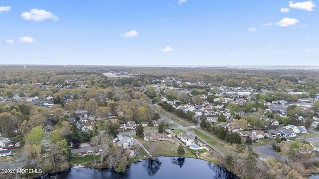 208 Lakeview Court, Forked River, NJ 08731