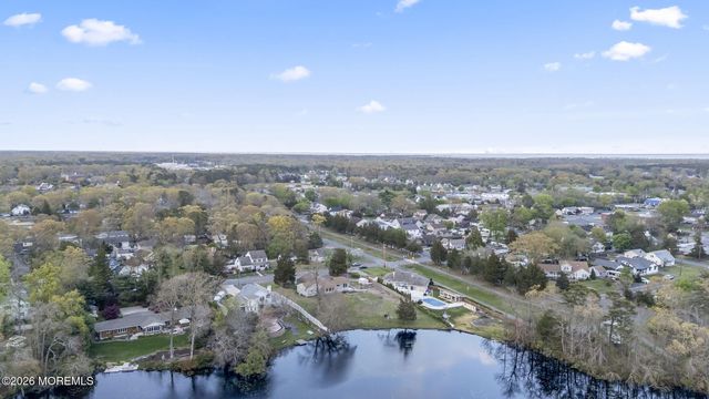 208 Lakeview Court, Forked River, NJ 08731