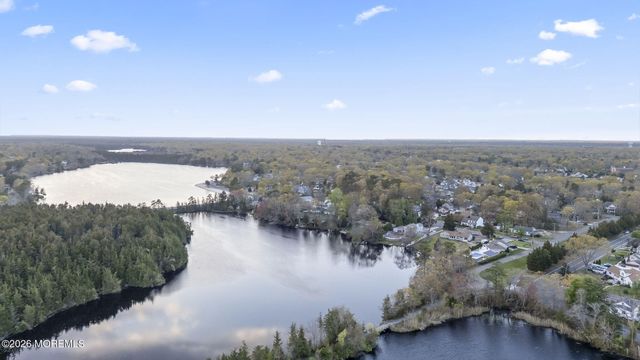208 Lakeview Court, Forked River, NJ 08731