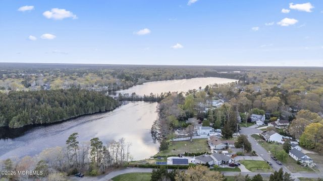 208 Lakeview Court, Forked River, NJ 08731