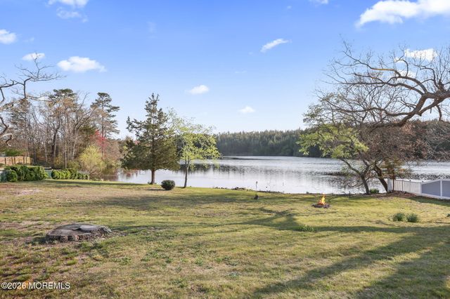 208 Lakeview Court, Forked River, NJ 08731