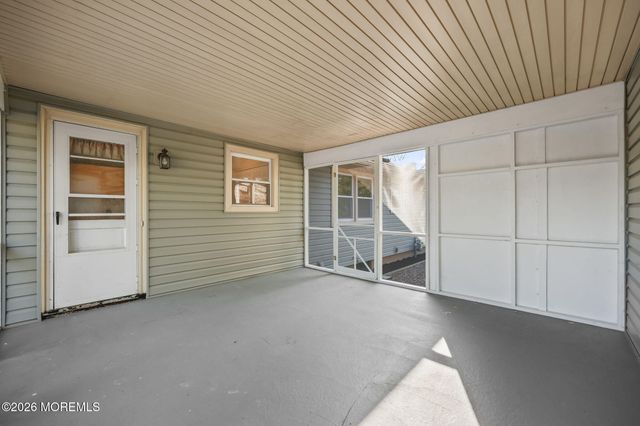 208 Lakeview Court, Forked River, NJ 08731