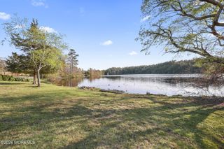 208 Lakeview Court, Forked River, NJ 08731