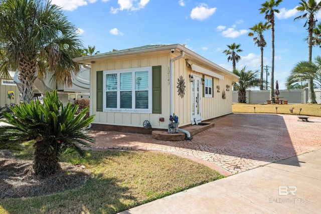 12143 Gateway Drive, Elberta, AL 36530