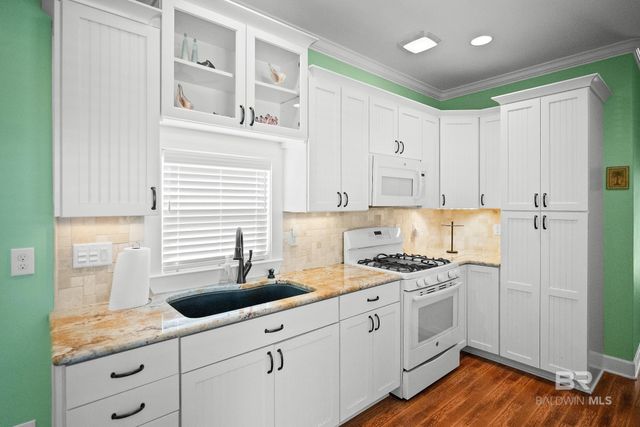 12143 Gateway Drive, Elberta, AL 36530