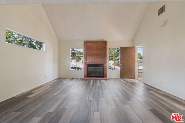 4109 Beethoven Street, Los Angeles, CA 90066