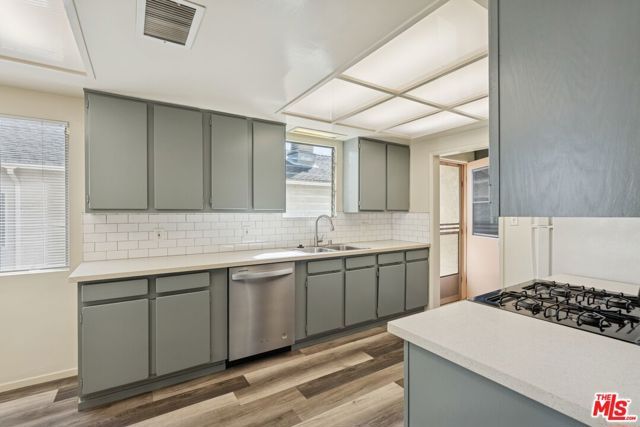 4109 Beethoven Street, Los Angeles, CA 90066