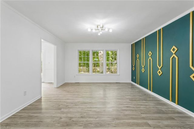 682 Village Green Parkway PW, Newport News, VA 23602