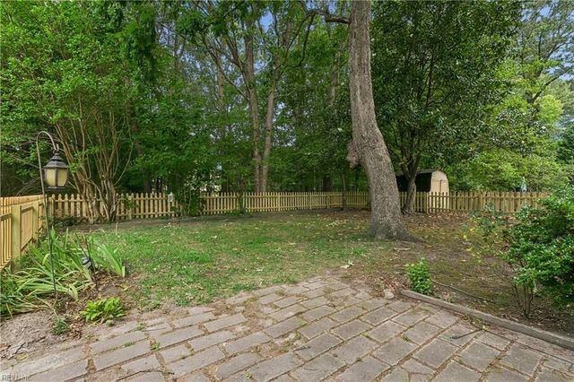 682 Village Green Parkway PW, Newport News, VA 23602
