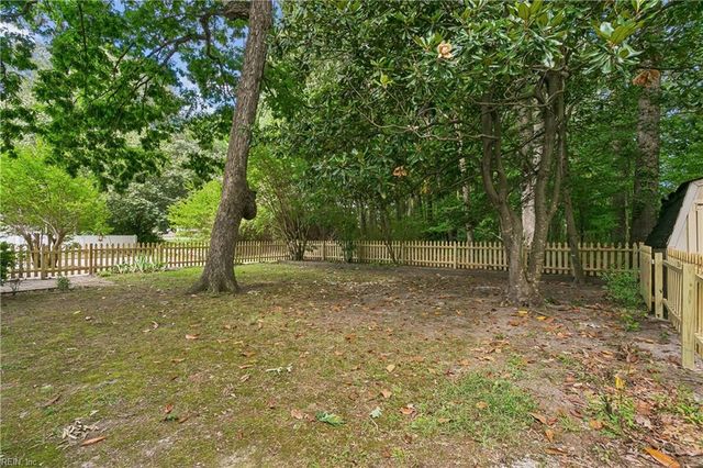 682 Village Green Parkway PW, Newport News, VA 23602