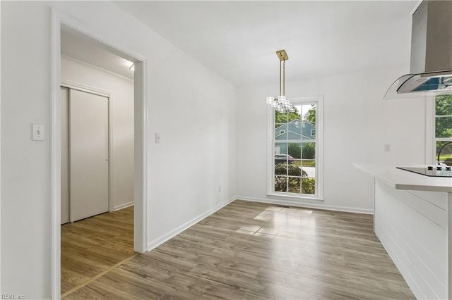 682 Village Green Parkway PW, Newport News, VA 23602