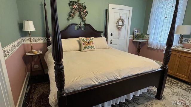 415 E 1st Street, Hermann, MO 65041