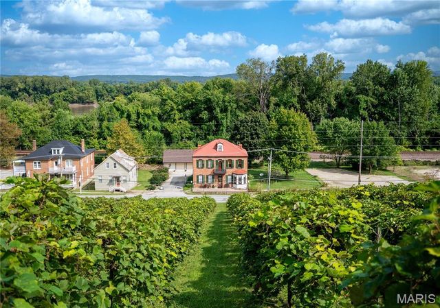 415 E 1st Street, Hermann, MO 65041