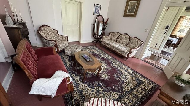 415 E 1st Street, Hermann, MO 65041