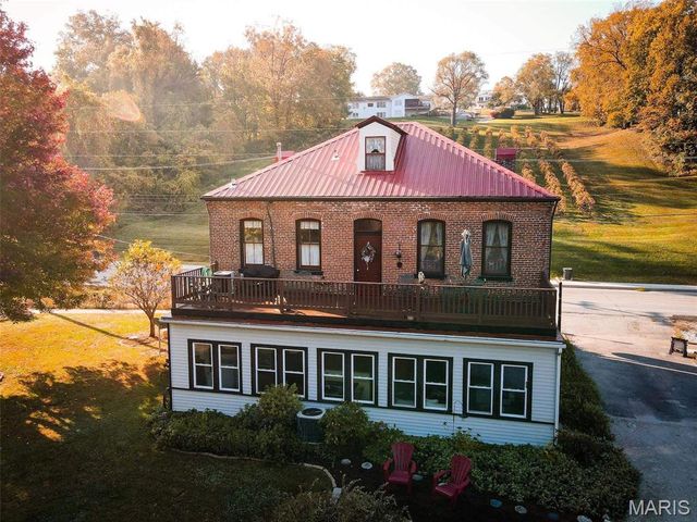 415 E 1st Street, Hermann, MO 65041