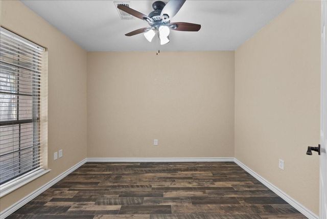 12423 A Bar Dr, Santa Fe, TX 77510